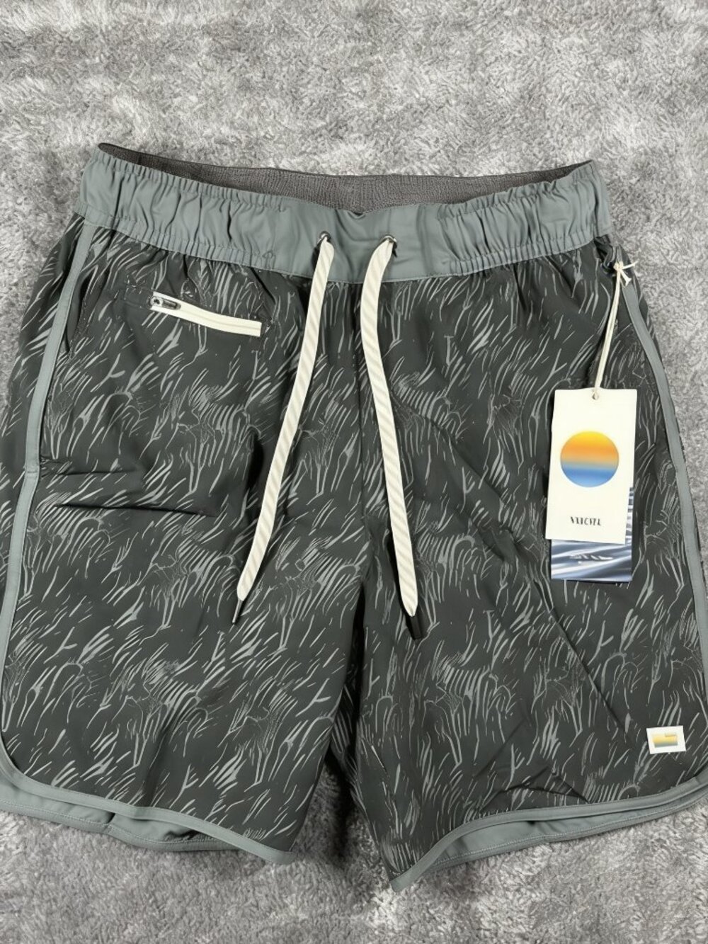 Vuori Banks Shorts Black Zion Men’s XS Performance Athletic Shorts 7.5” NEW